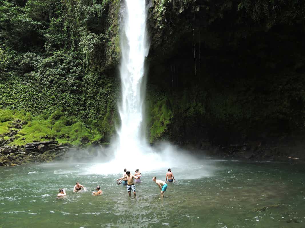 Waterfall hike volcano arenal bridges hanging fortuna rica costa 3 in 1 Hanging Bridges + Waterfall and Volcano Hike